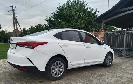 Hyundai Solaris II рестайлинг, 2021 год, 1 430 000 рублей, 4 фотография