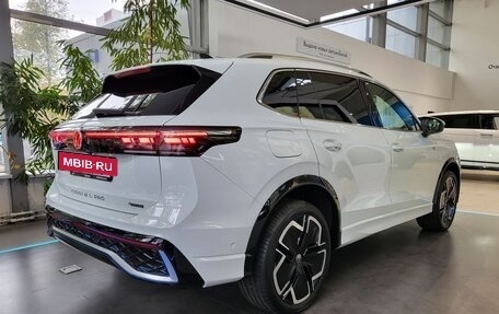 Volkswagen Tiguan, 2024 год, 4 490 000 рублей, 4 фотография