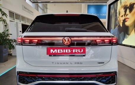 Volkswagen Tiguan, 2024 год, 4 490 000 рублей, 5 фотография