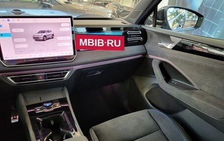 Volkswagen Tiguan, 2024 год, 4 490 000 рублей, 18 фотография
