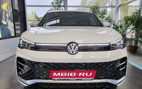 Volkswagen Tiguan, 2024 год, 4 490 000 рублей, 24 фотография