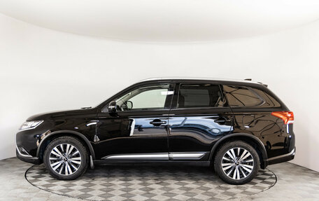 Mitsubishi Outlander III рестайлинг 3, 2020 год, 1 949 000 рублей, 8 фотография