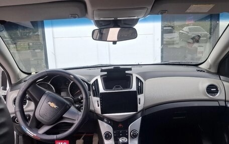 Chevrolet Cruze II, 2013 год, 690 000 рублей, 3 фотография