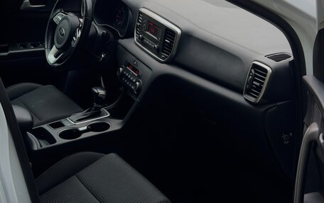 KIA Sportage IV рестайлинг, 2021 год, 1 800 000 рублей, 9 фотография