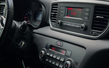 KIA Sportage IV рестайлинг, 2021 год, 1 800 000 рублей, 10 фотография