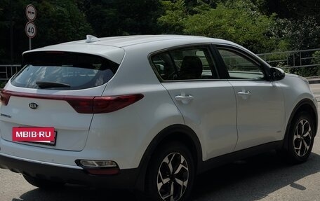 KIA Sportage IV рестайлинг, 2021 год, 1 800 000 рублей, 3 фотография