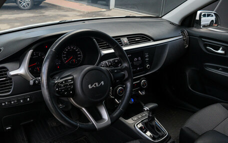 KIA Rio IV, 2021 год, 1 699 000 рублей, 12 фотография