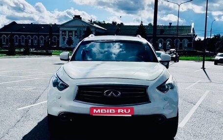 Infiniti QX70, 2015 год, 2 690 000 рублей, 3 фотография