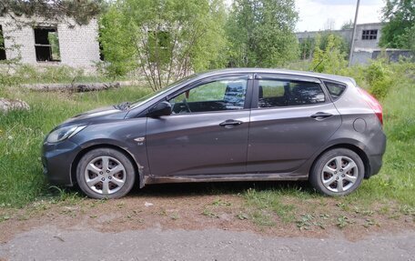 Hyundai Solaris II рестайлинг, 2012 год, 2 фотография