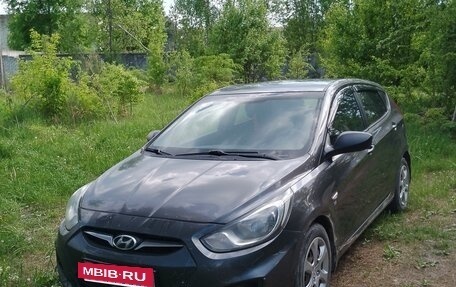 Hyundai Solaris II рестайлинг, 2012 год, 5 фотография