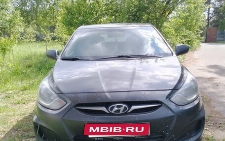 Hyundai Solaris II рестайлинг, 2012 год, 6 фотография