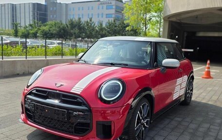 MINI Hatch, 2026 год, 7 000 000 рублей, 1 фотография