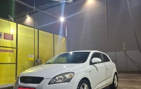 KIA cee'd I рестайлинг, 2009 год, 700 000 рублей, 1 фотография