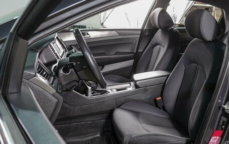 Hyundai Sonata VII, 2018 год, 1 899 000 рублей, 10 фотография