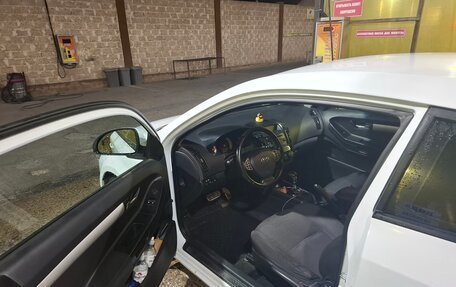 KIA cee'd I рестайлинг, 2009 год, 700 000 рублей, 10 фотография