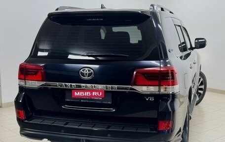 Toyota Land Cruiser 200, 2018 год, 7 400 000 рублей, 9 фотография
