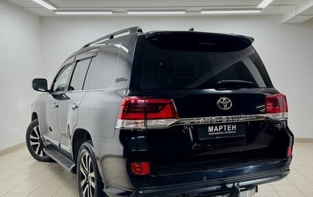 Toyota Land Cruiser 200, 2018 год, 7 400 000 рублей, 4 фотография