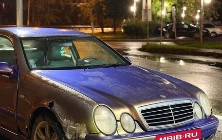 Mercedes-Benz CLK-Класс, 1998 год, 300 000 рублей, 3 фотография