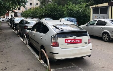 Toyota Prius, 2009 год, 700 000 рублей, 2 фотография