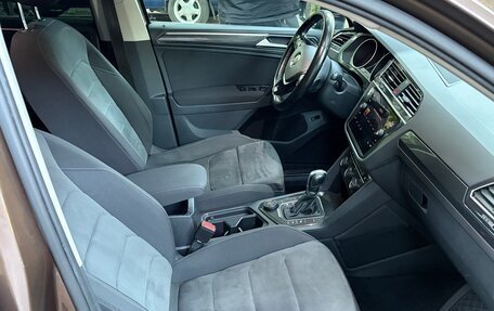 Volkswagen Tiguan II, 2018 год, 2 100 000 рублей, 11 фотография