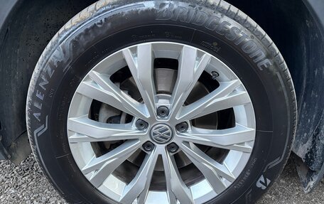 Volkswagen Tiguan II, 2018 год, 2 100 000 рублей, 8 фотография