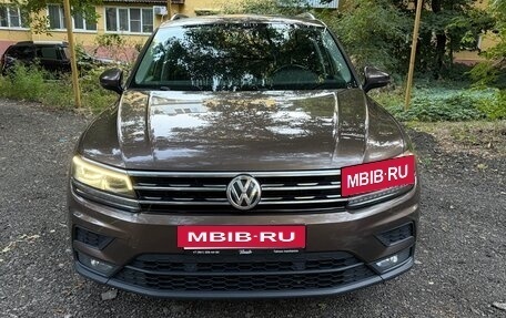 Volkswagen Tiguan II, 2018 год, 2 100 000 рублей, 5 фотография