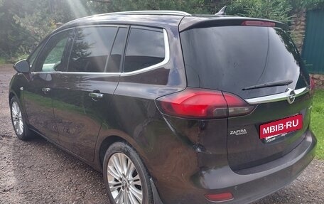 Opel Zafira C рестайлинг, 2013 год, 800 000 рублей, 4 фотография