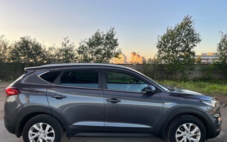 Hyundai Tucson III, 2019 год, 2 180 000 рублей, 5 фотография