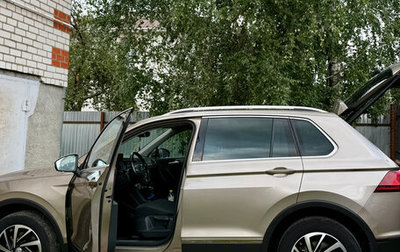 Volkswagen Tiguan II, 2018 год, 2 400 000 рублей, 1 фотография