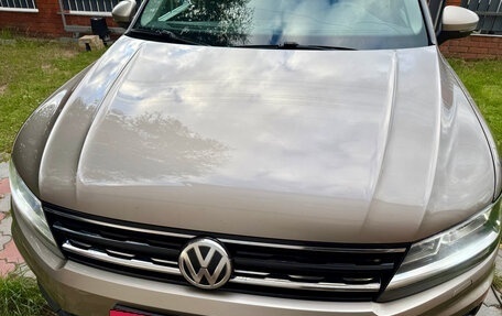 Volkswagen Tiguan II, 2018 год, 2 400 000 рублей, 12 фотография
