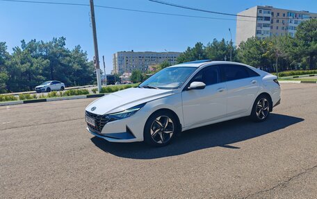 Hyundai Elantra, 2022 год, 1 950 000 рублей, 5 фотография