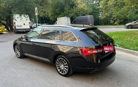 Skoda Superb III рестайлинг, 2017 год, 1 800 000 рублей, 6 фотография