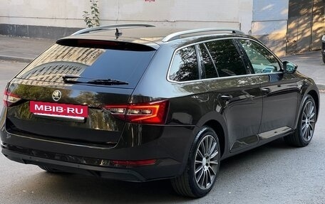 Skoda Superb III рестайлинг, 2017 год, 1 800 000 рублей, 5 фотография