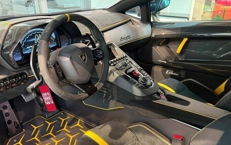 Lamborghini Aventador I рестайлинг, 2020 год, 58 000 000 рублей, 6 фотография