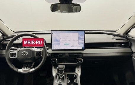 Toyota RAV4, 2026 год, 4 450 000 рублей, 17 фотография