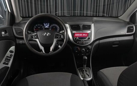 Hyundai Solaris II рестайлинг, 2013 год, 859 000 рублей, 6 фотография
