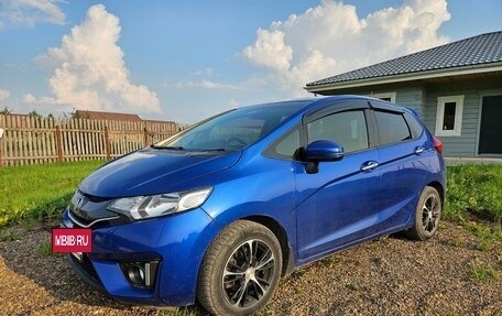 Honda Fit III, 2014 год, 850 000 рублей, 2 фотография