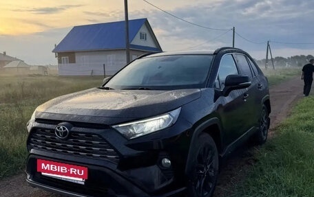Toyota RAV4, 2019 год, 3 000 000 рублей, 7 фотография