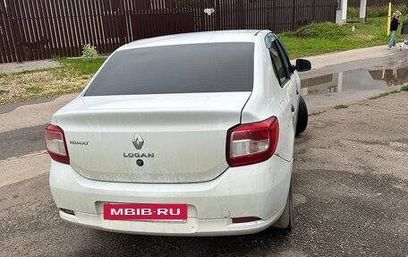 Renault Logan II, 2018 год, 560 000 рублей, 2 фотография