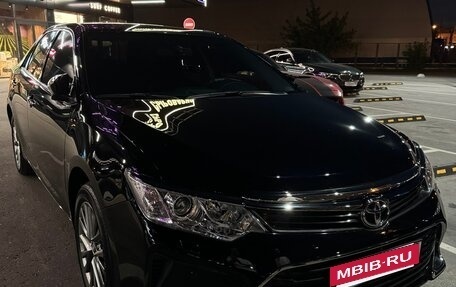 Toyota Camry, 2017 год, 3 650 000 рублей, 4 фотография
