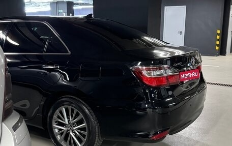 Toyota Camry, 2017 год, 3 650 000 рублей, 6 фотография