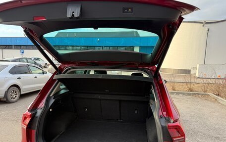 Volkswagen Tiguan II, 2018 год, 2 400 000 рублей, 7 фотография