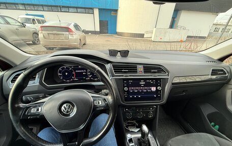 Volkswagen Tiguan II, 2018 год, 2 400 000 рублей, 9 фотография