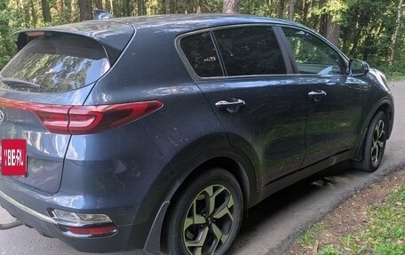 KIA Sportage IV рестайлинг, 2019 год, 1 900 000 рублей, 4 фотография
