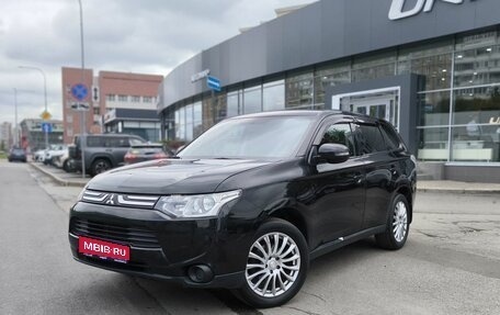Mitsubishi Outlander III рестайлинг 3, 2013 год, 1 165 000 рублей, 1 фотография