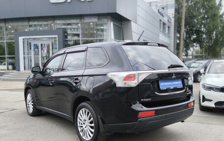 Mitsubishi Outlander III рестайлинг 3, 2013 год, 1 165 000 рублей, 6 фотография