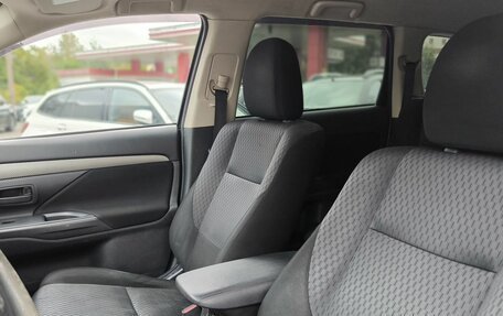Mitsubishi Outlander III рестайлинг 3, 2013 год, 1 165 000 рублей, 8 фотография