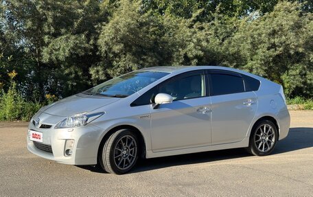 Toyota Prius, 2011 год, 1 090 000 рублей, 3 фотография
