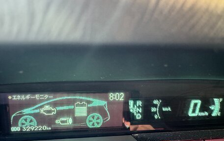 Toyota Prius, 2011 год, 1 090 000 рублей, 12 фотография