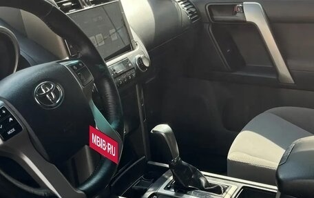 Toyota Land Cruiser Prado 150 рестайлинг 2, 2013 год, 3 190 000 рублей, 11 фотография